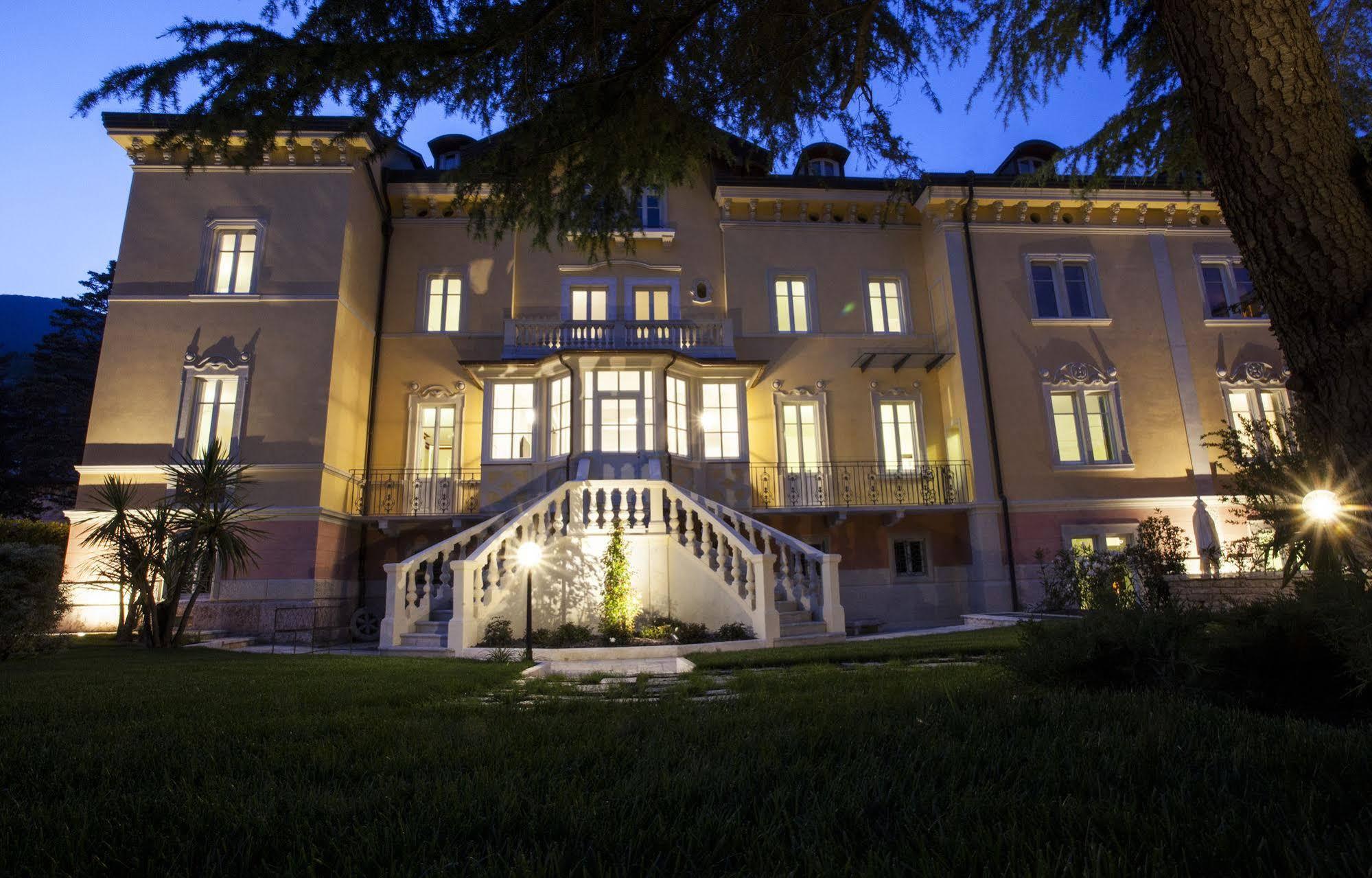 Villa Italia Luxury Suites&Apartments Arco Esterno foto