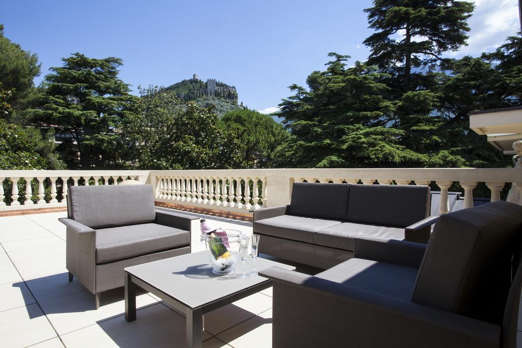 Villa Italia Luxury Suites&Apartments Arco Esterno foto