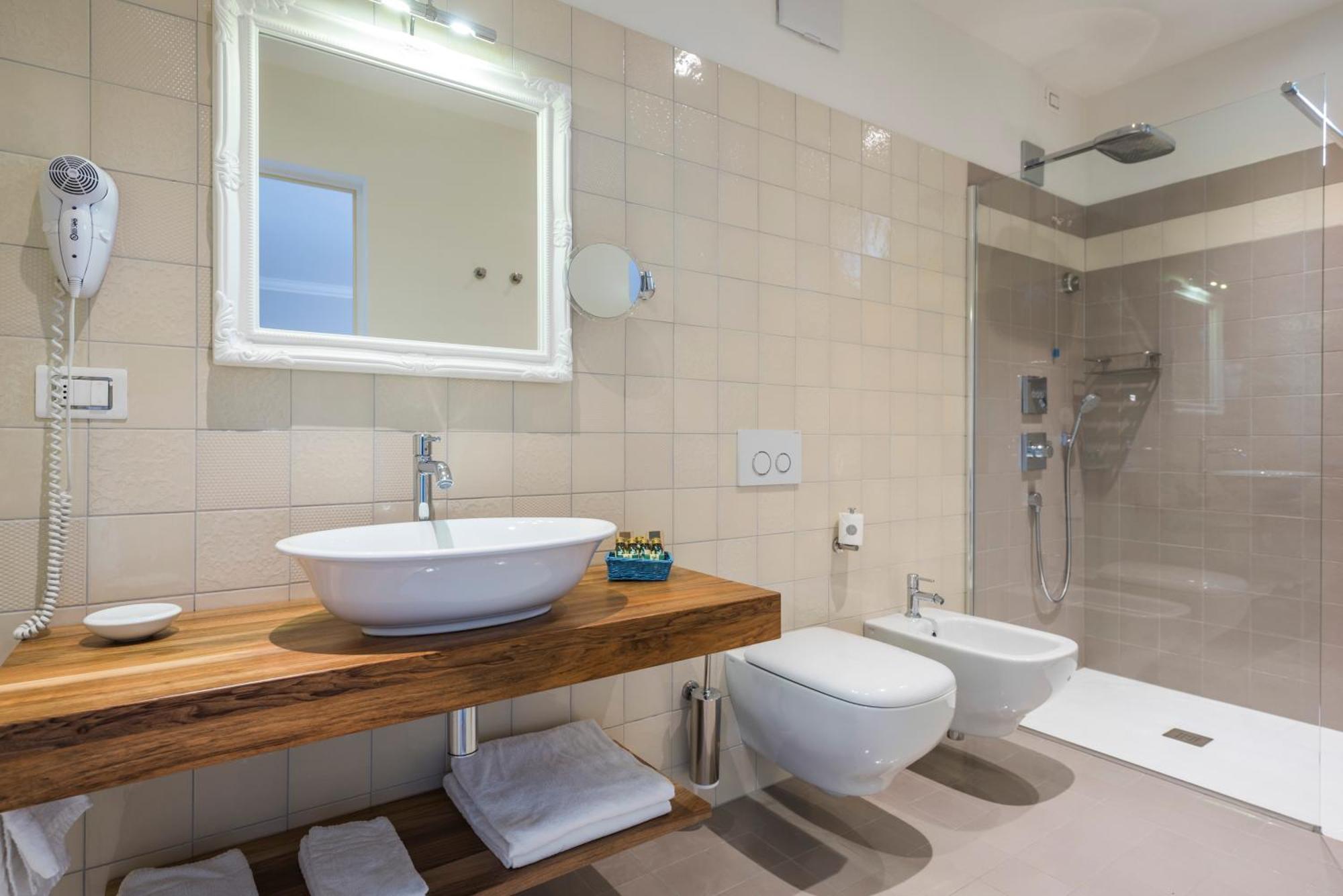 Villa Italia Luxury Suites&Apartments Arco Esterno foto